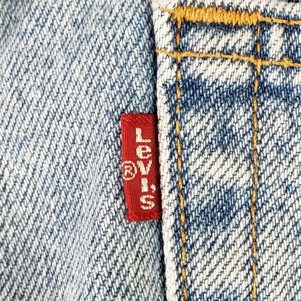 VTG Levis 560 Jeans Mens 33x30 Light Wash Blue Loose Fit Tapered Leg Faded 90s